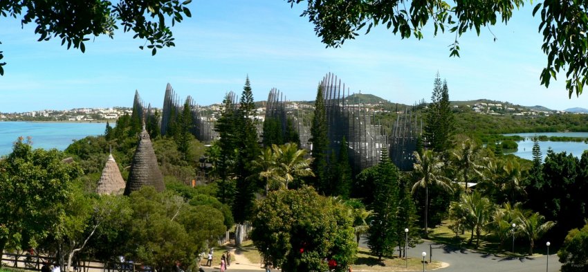 31- Le centre culturel Jean-Marie Djibaou 